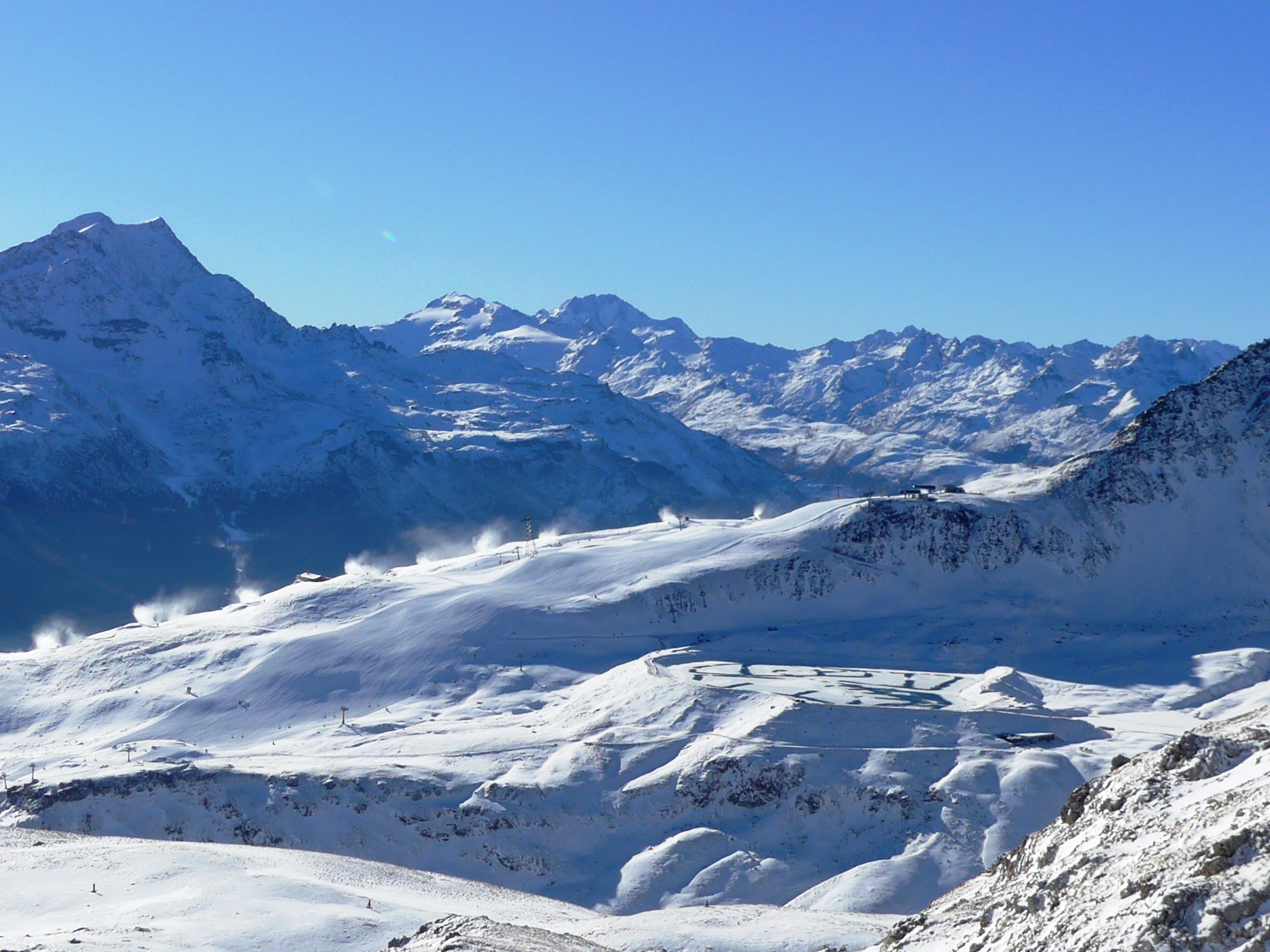 Beschneiung Corviglia, © Engadin St. Moritz Mountains AG